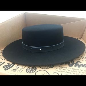 GIGI PIP Dahlia Boater Hat - Black